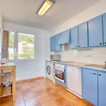 Panoramic Sea Views *