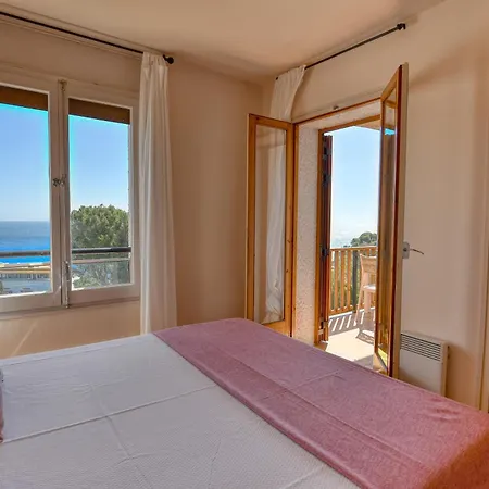 Panoramic Sea Views