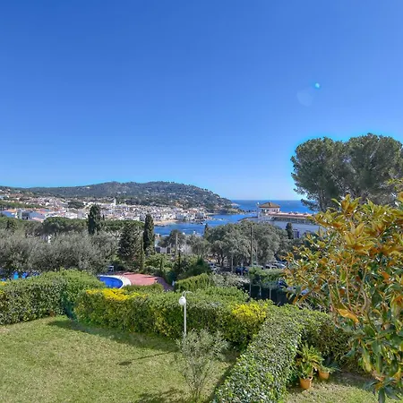 Panoramic Sea Views