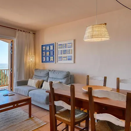 Panoramic Sea Views