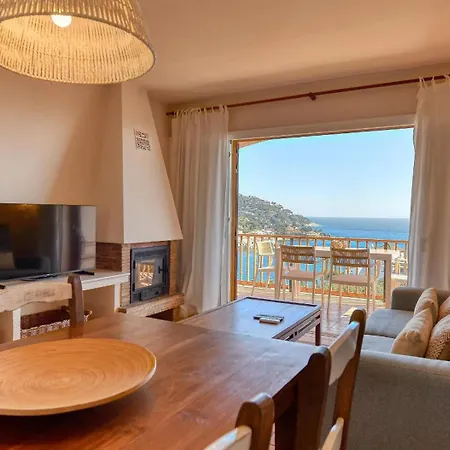 Panoramic Sea Views